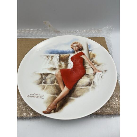“NIAGARA” by Chris Notarile The Marilyn Monroe Collection COA 1992 - Picture 5 of 7